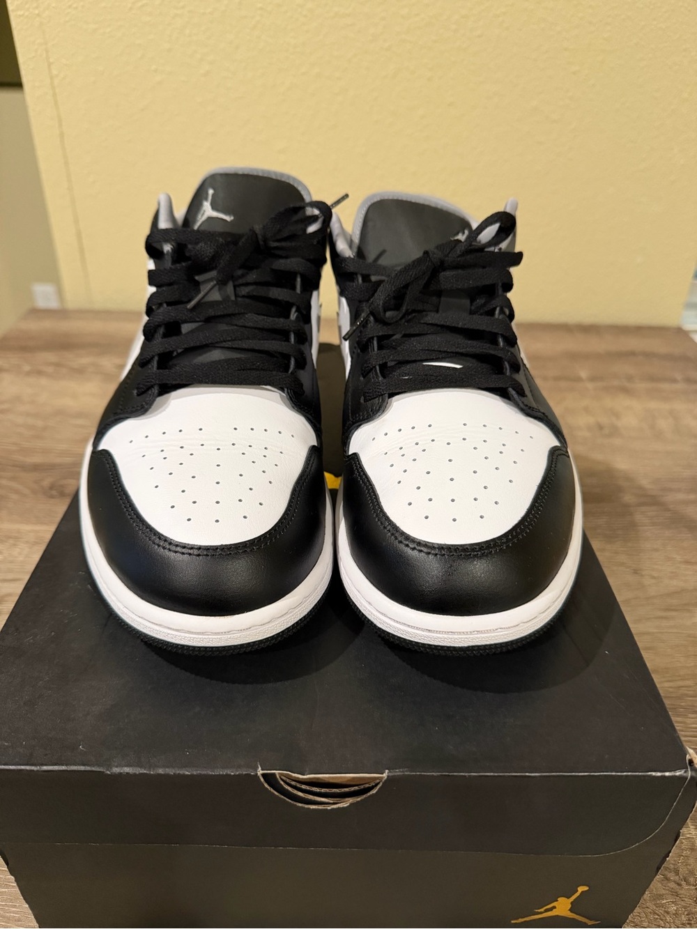 Jordan 1 Low-Top Sneakers size 15 - Black & White